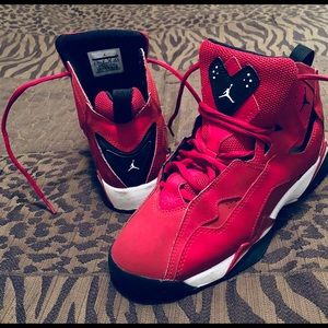 Boys Jordan Shoes Sz 6.5